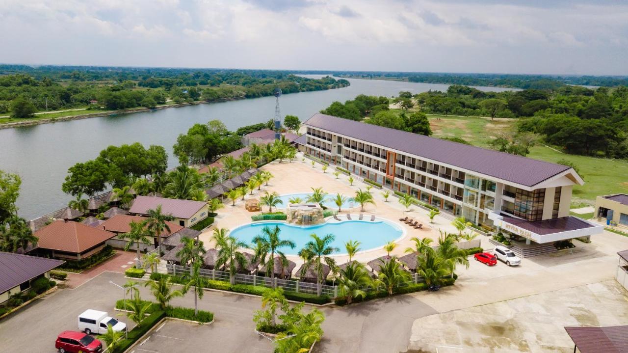 River Palm Hotel And Resort Powered By Cocotel Bugallon Exterior photo