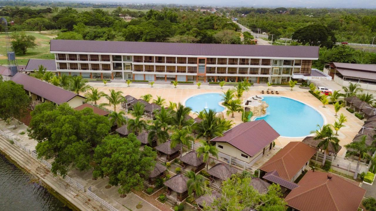 River Palm Hotel And Resort Powered By Cocotel Bugallon Exterior photo